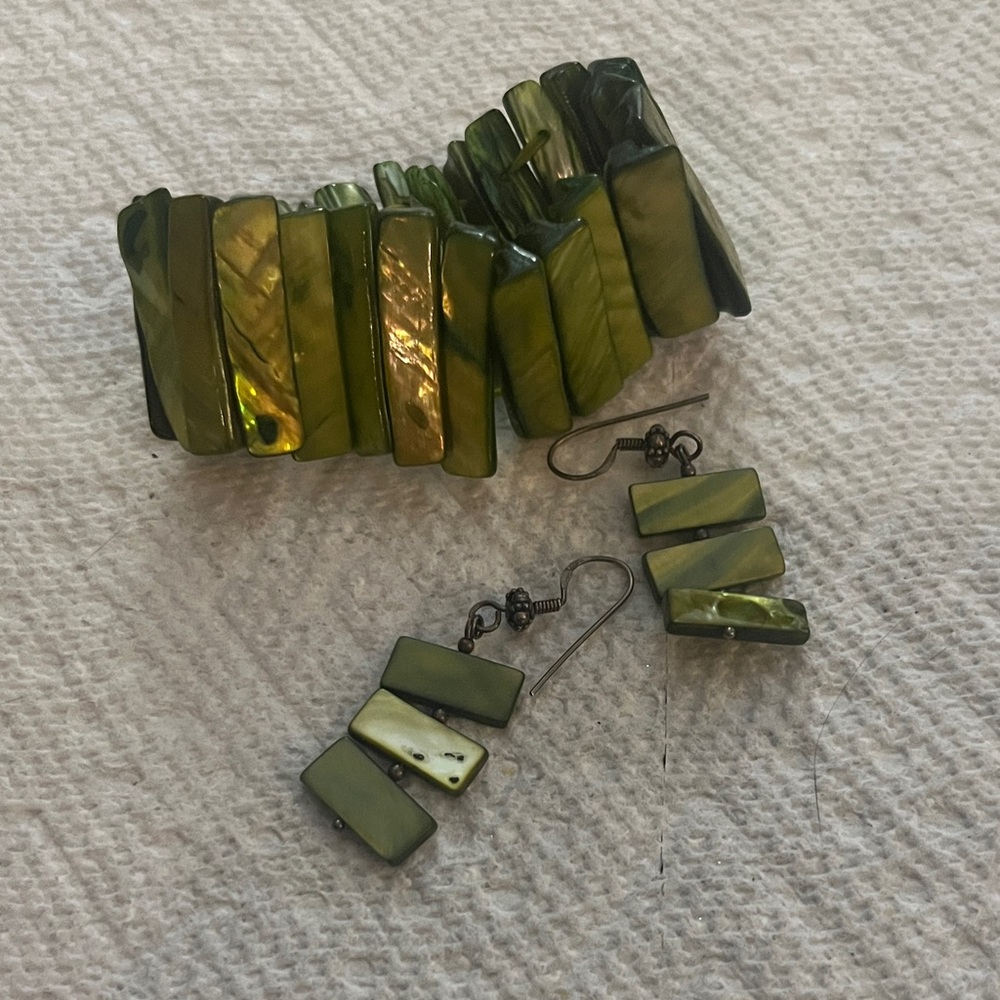 Green Shell Bracelet and Earring Set